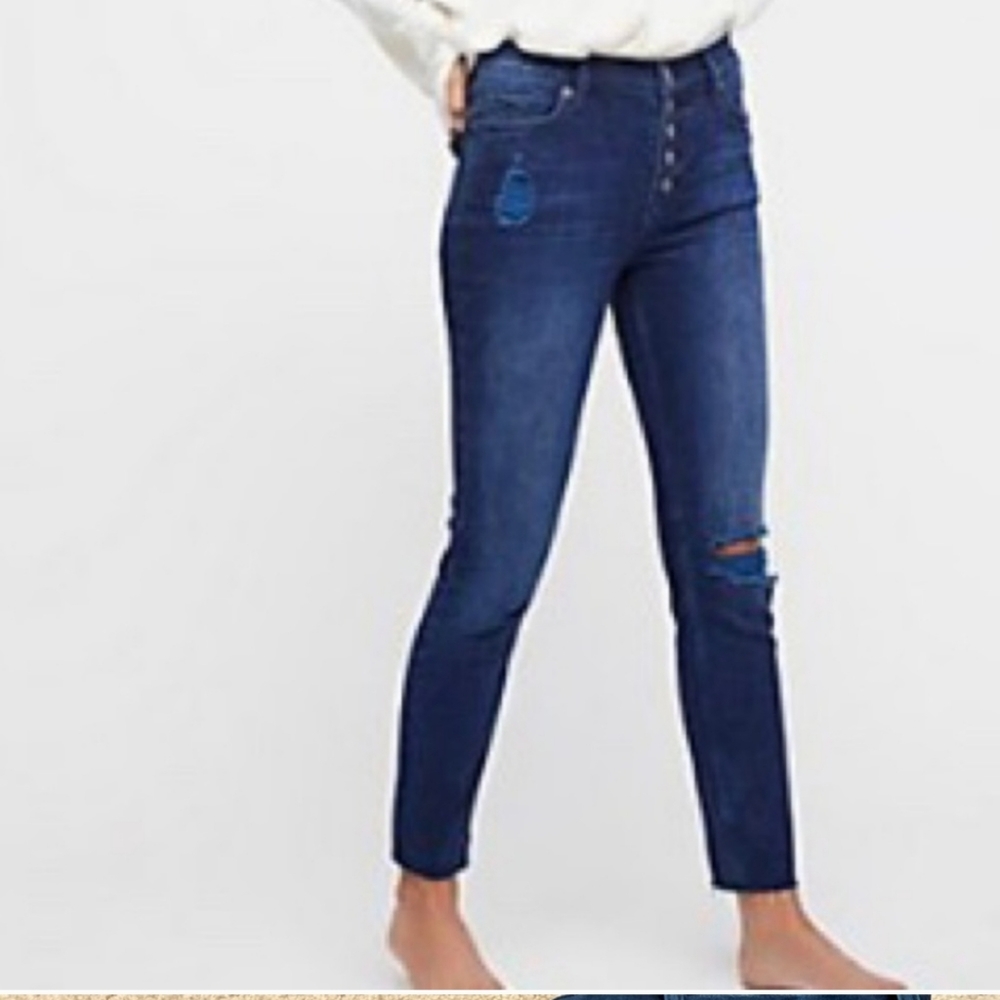 Free People destroyed Ragen Button Front   Jeans 👖 - Picture 2 of 8